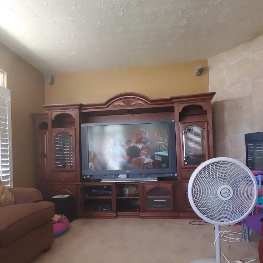 Entertainment center
